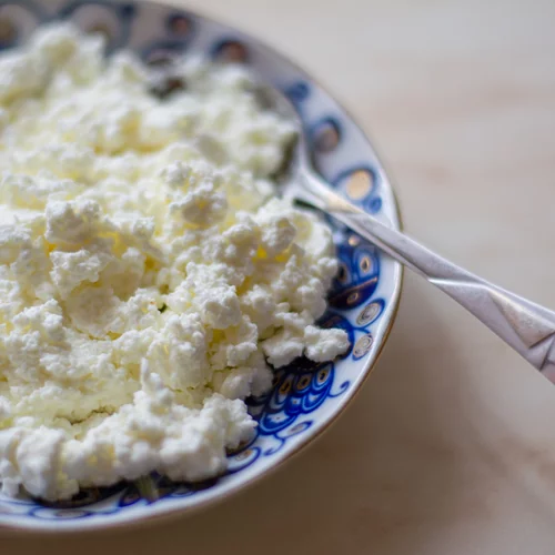Τυρί cottage: Επιτρέπεται στην carnivore διατροφή;