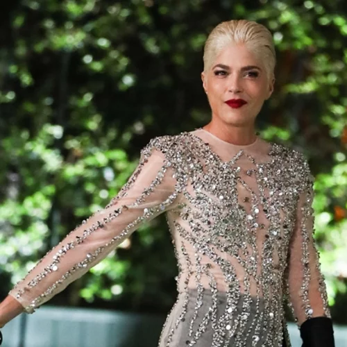 Selma Blair: Η ταλαιπωρία της μέχρι να διαγνωστεί με πολλαπλή σκλήρυνση και το μήνυμα ελπίδας