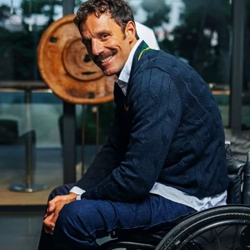 Ανακαλύπτουμε τα key items του χειμερινού στιλ με τον Αντώνη Τσαπατάκη