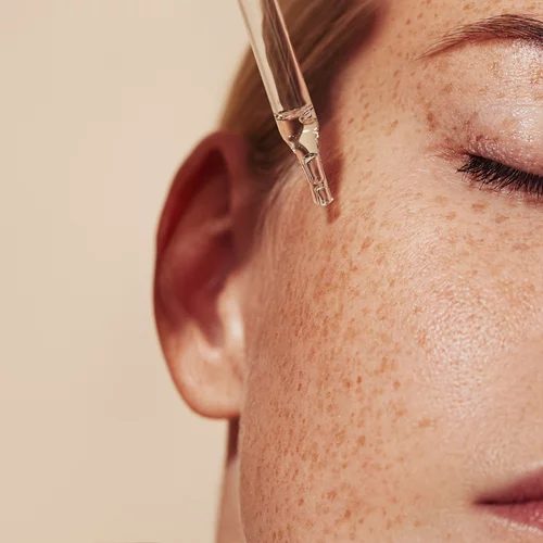 Κοστίζει λιγότερα από 20 ευρώ - Το serum κολλαγόνου που θα επαναφέρει τη σφριγηλότητα στην επιδερμίδα σου