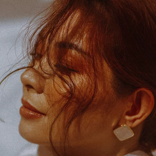 7 προϊόντα που θα σου χαρίσουν τη πιο απαλή και λαμπερή επιδερμίδα