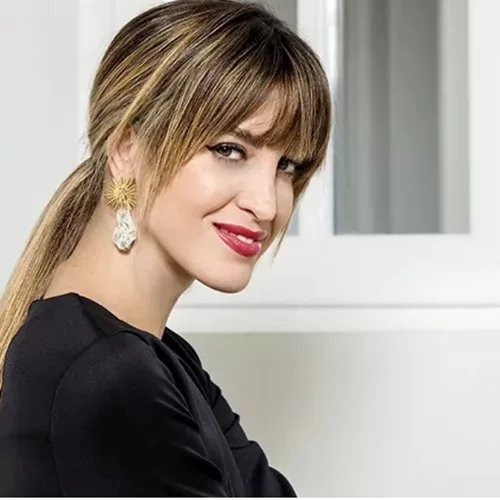 Festive Hairstyles: Ο άσσος στο μανίκι κάθε fashionista για εντυπωσιακά γιορτινά χτενίσματα