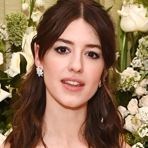 Οι αφέλειες είναι (ξανά) τάση: 4 fringe styles που δείχνουν πάντοτε κομψά