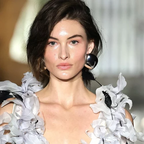 Το νέο signature άρωμα με νότες τζίντζερ φέρνει την άνοιξη σε ένα μπουκάλι