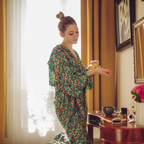 Τα καλύτερα ανοιξιάτικα αρώματα για το 2021: Φλόραλ οσφρητικές δημιουργίες δίνουν αισιοδοξία