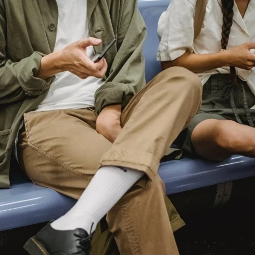 Καμία έκπληξη: (Και) τα κινητά φταίνε που τα σύγχρονα ζευγάρια χωρίζουν