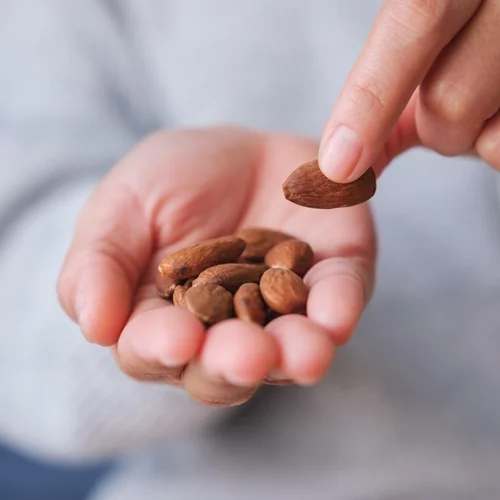 Μπορείς να πάρεις βάρος καταναλώνοντας μόνο τροφές με υψηλή περιεκτικότητα σε πρωτεΐνες (και όχι υδατάνθρακες);