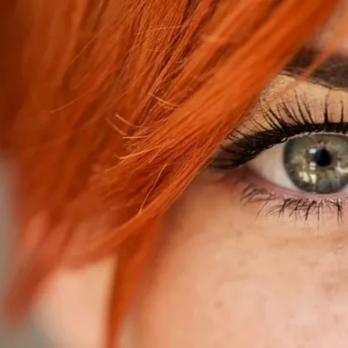 Το έξυπνο κόλπο για να μειώσετε το οίδημα στα μάτια σε 10 μόλις λεπτά