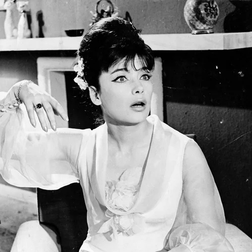 Τζένη Καρέζη: Το πικάντικο άρωμα που είχε γίνει η "υπογραφή" της