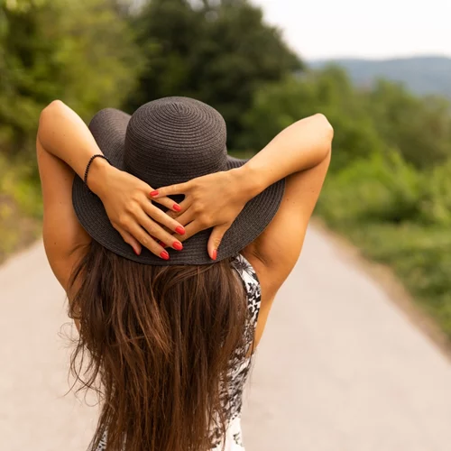 Σε αυτό το μανικιούρ θα στραφούν όλα τα "it girls" φέτος το καλοκαίρι