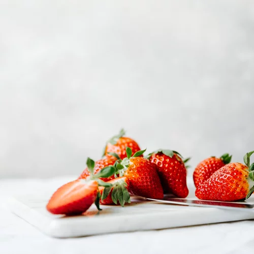 Ιδέες για φράουλες: 5 διαφορετικοί τρόποι να απολαύσεις το πιο χαρακτηριστικό φρούτο της εποχής