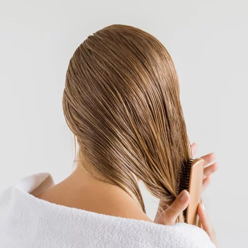 Τι να κάνω για τα ξηρά μαλλιά; Η περιποίηση και το styling από την beauty editor