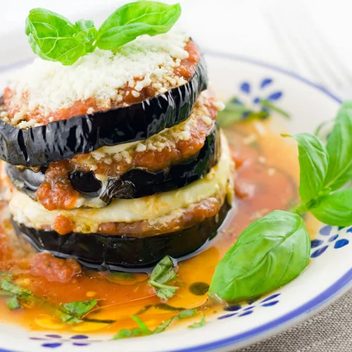 Φανταστικές μελιτζάνες με παρμεζάνα (χωρίς πολλά λιπαρά)