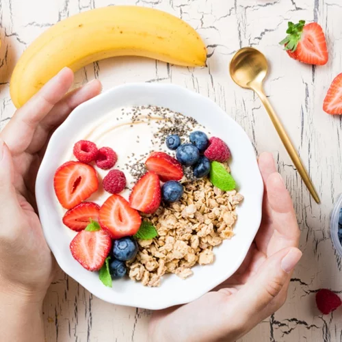 Δε σου αρέσει το γιαούρτι σκέτο; 8 διαφορετικοί τρόποι για να το απολαύσεις