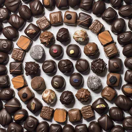 Θερμίδες στις γιορτές: Να πώς θα διαλέξεις ποτά, ορεκτικά, γλυκά και φαγητά