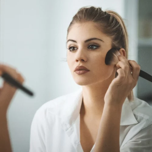 Τα 5 λάθη στο μακιγιάζ που κάνεις (και πώς θα τα διορθώσεις)