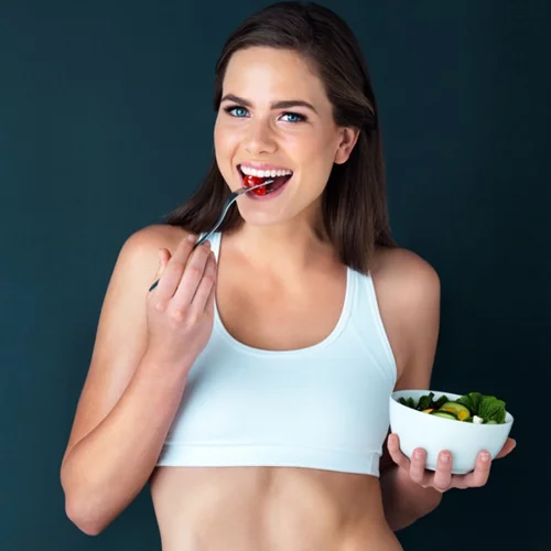 Τι διατροφή να κάνεις για να χάσεις κιλά, πόσο συχνά να ασκείσαι και άλλα tips από το διάσημο celebrity trainer