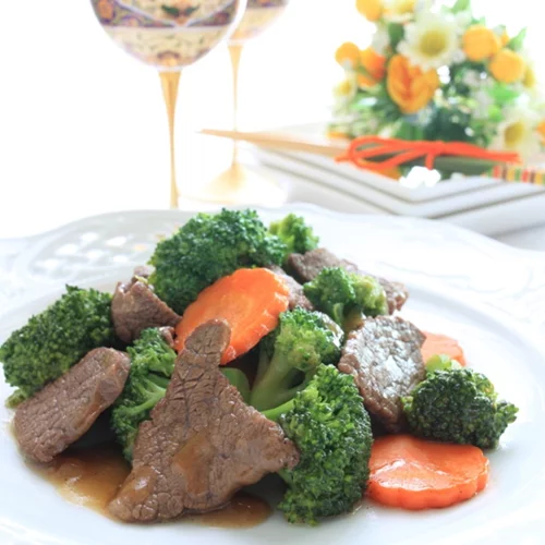 Μοσχάρι με μπρόκολο, σε μια συνταγή με άρωμα Ασίας