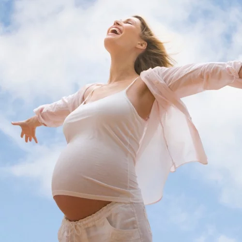 Δεν είσαι η μόνη που το σκέφτεται: Δες εδώ πώς να ξεπεράσεις το φόβο της γέννας