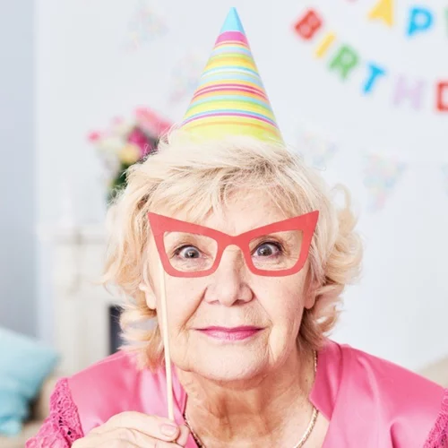 Πόσα χρόνια θα ζήσεις; 5 λόγοι που οι γυναίκες ζουν περισσότερο