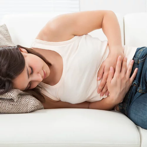 4 τροφές που καταπολεμούν το προεμμηνορροϊκό σύνδρομο