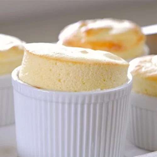 Σουφλέ γιαουρτιού με μόνο 80 θερμίδες (όσο ένα αχλάδι!)