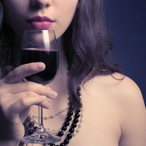 Οι τροφές που νικούν το hangover: Να τι να φας φας πριν και μετά το ποτό