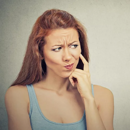 Ζήλεια στη σχέση; Γιατί οι άνδρες και οι γυναίκες ζηλεύουν διαφορετικά;