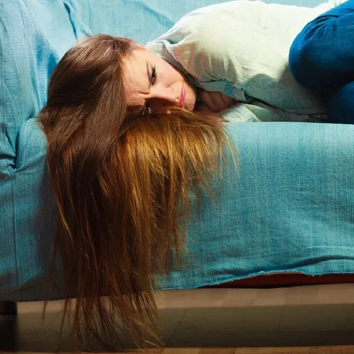 Νιώθεις κουρασμένη πάλι; Δες τα συμπτώματα που δείχνουν πρόβλημα υγείας