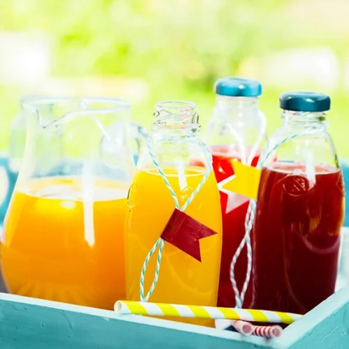 Κάνε τα καλοκαιρινά φρούτα υγιεινούς χυμούς: Τι να συνδυάσεις για λιποδιάλυση, ενέργεια ή κατά της ακμής;