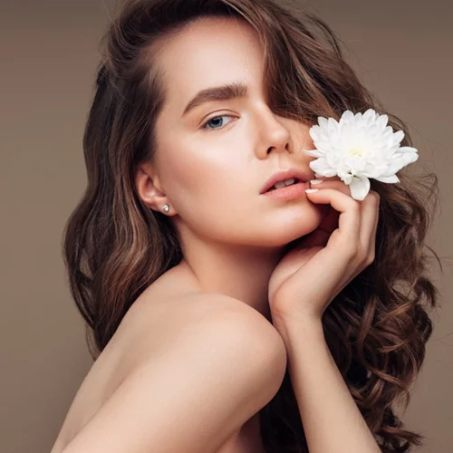 5 μυστικά για τέλεια επιδερμίδα από την αισθητικό των celebrities