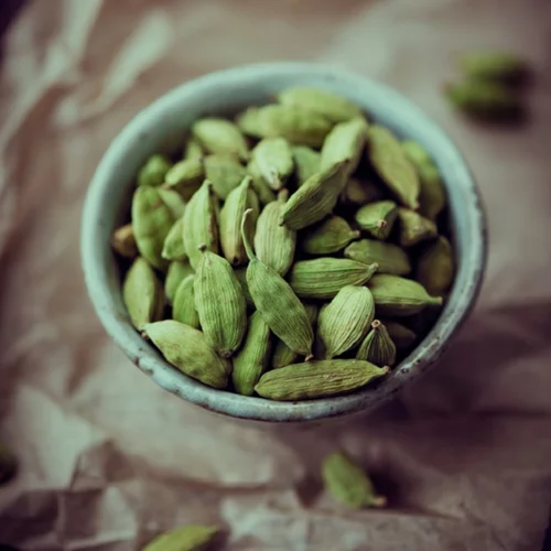 Κάρδαμο: Τα 9 απίστευτα οφέλη του μπαχαρικού για την υγεία