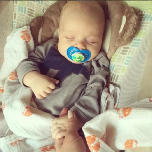 Το μωρό μου δεν κοιμάται: 7 ΑΠΛΟΙ τρόποι για να αποκοιμηθεί εύκολα το μωρό σου!