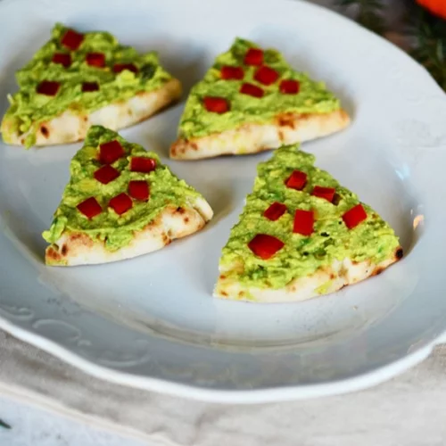 Πίτα με αβοκάντο σαν χριστουγεννιάτικο δεντράκι