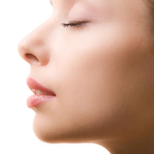 Θέλεις να κάνεις πλαστική στη μύτη;