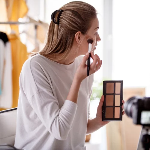 Τα do's και τα don'ts του μακιγιάζ για το γραφείο