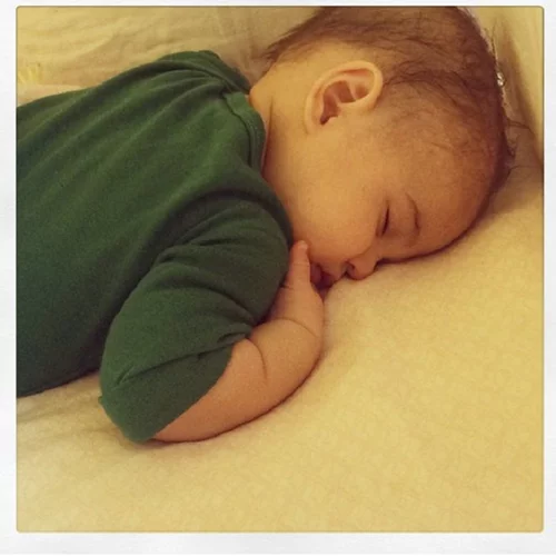 Η γέννηση με καισαρική αυξάνει τον κίνδυνο το παιδί να γίνει υπέρβαρο ή παχύσαρκο