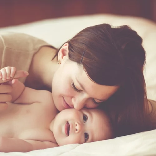 Οδηγός «επιβίωσης»  για νέες μαμάδες τις πρώτες 6 εβδομάδες με το μωρό