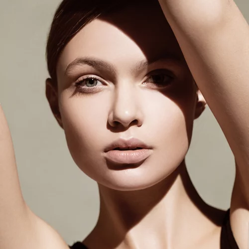 Σύσφιξη προσώπου με μάσκα με ταχίνι και 2 ακόμα υλικά