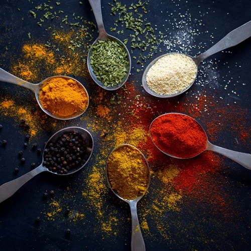 Τα μυρωδικά αδυνατίζουν: Δώσε άρωμα στο φαγητό με 4 τρόπους