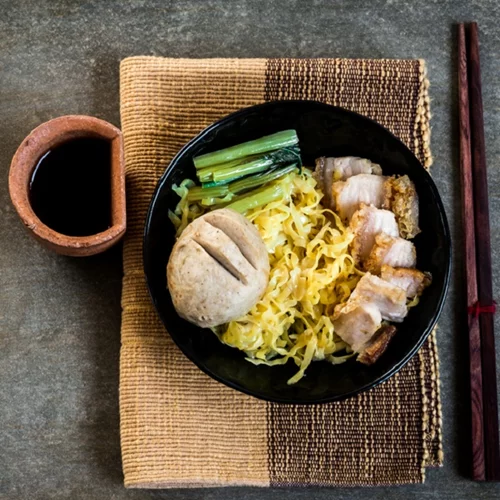 #ShapeTaperaki: Ασιατικό μπολ με νουντλς και σος σόγιας