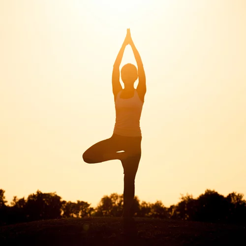 Στάση όρθιου διαλογισμού: Κάνε την άσκηση που γυμνάζει χωρίς να κάνεις τίποτα!