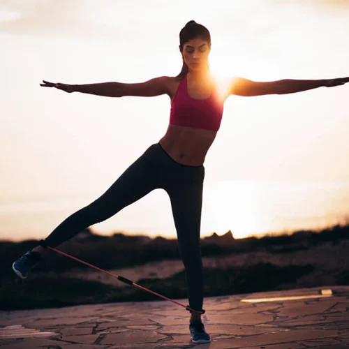 Οι καλύτερες ασκήσεις με λάστιχο για γλουτούς, πόδια και κορμό !