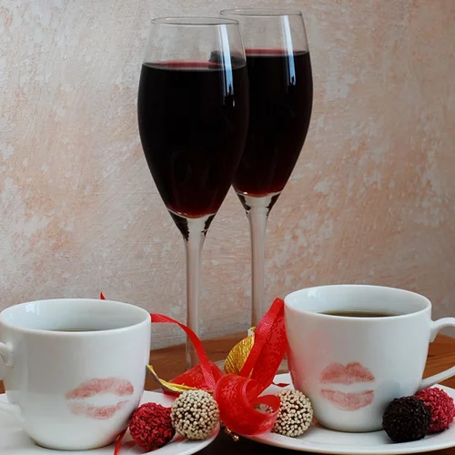 Εξαιρετικά νέα: Το κρασί και ο καφές είναι το ίδιο ευεργετικά για την υγεία του εντέρου