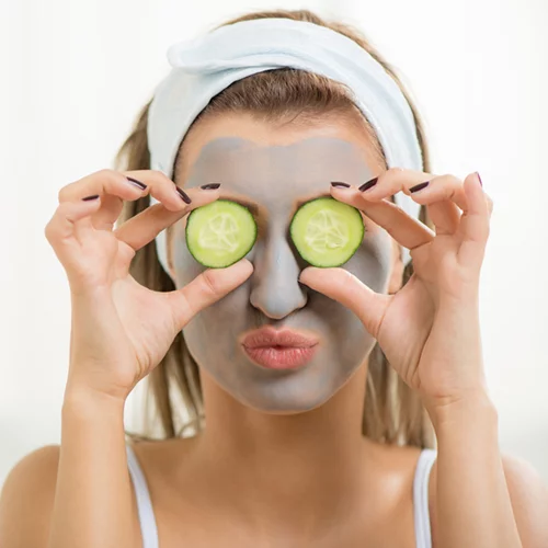 Έχεις hangover; Έχουμε την κορυφαία diy μάσκα προσώπου που θα σε σώσει!