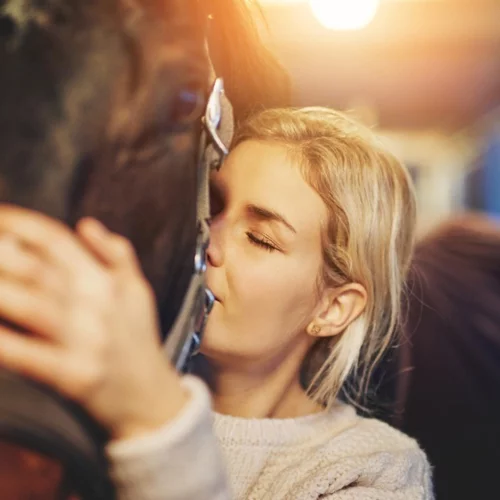 Δοκιμάσαμε ψυχοθεραπεία με άλογα! Έχεις πολλούς καλούς λόγους να το κάνεις κι εσύ!