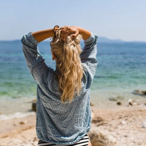 Ξεθωριάζει το χρώμα των μαλλιών σου; Όχι αν γνωρίζεις αυτά!