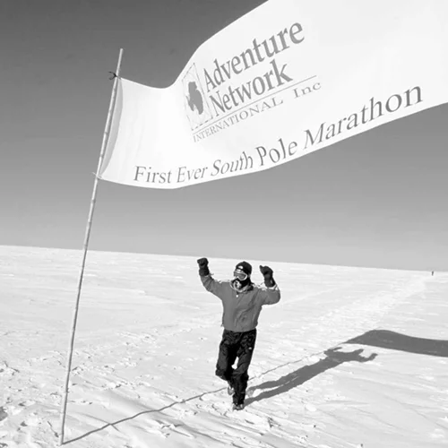 Να γιατί ΠΡΕΠΕΙ να διαβάσεις το best seller "Υπερμαραθωνοδρόμος"!