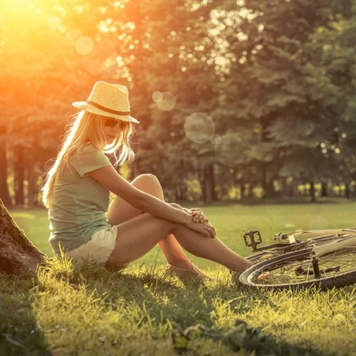 Συμπτώματα άγχους: Πονάει η πλάτη σου, δε βγαίνεις έξω, είσαι αναποφάσιστη και άλλα σημάδια που διαβάζουν οι ψυχολόγοι!