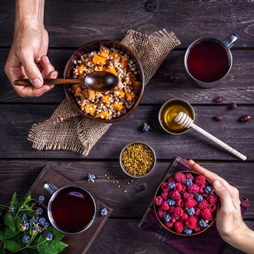 Γύρη, κολοκυθόσποροι και ζεστό νερό και άλλες τροφές για μαλλιά και επιδερμίδα